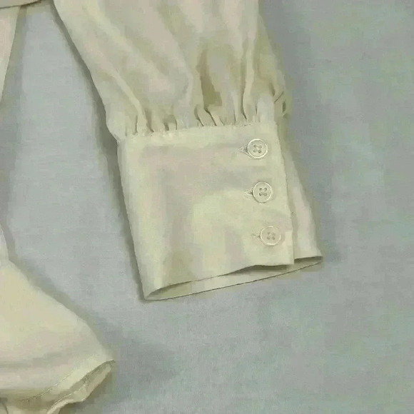 Modcloth Womens Medium Ivory Button Up Blouse Polyester Long Sleeve Ruched Back - Picture 9 of 13